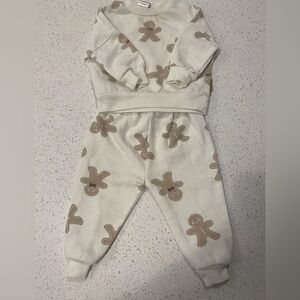 Lila & Jack Cream Two Piece Gingerbread Print Baby Outfit Size 6-9 Months